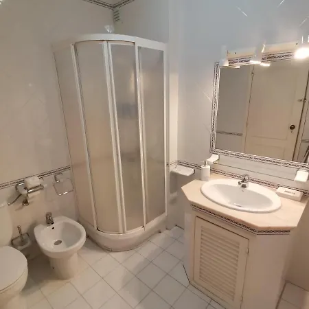 Dunfermline Apartment *